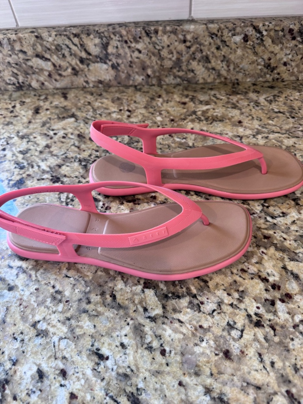 Reef women's  Pink Slingback Flip Flop Sandals